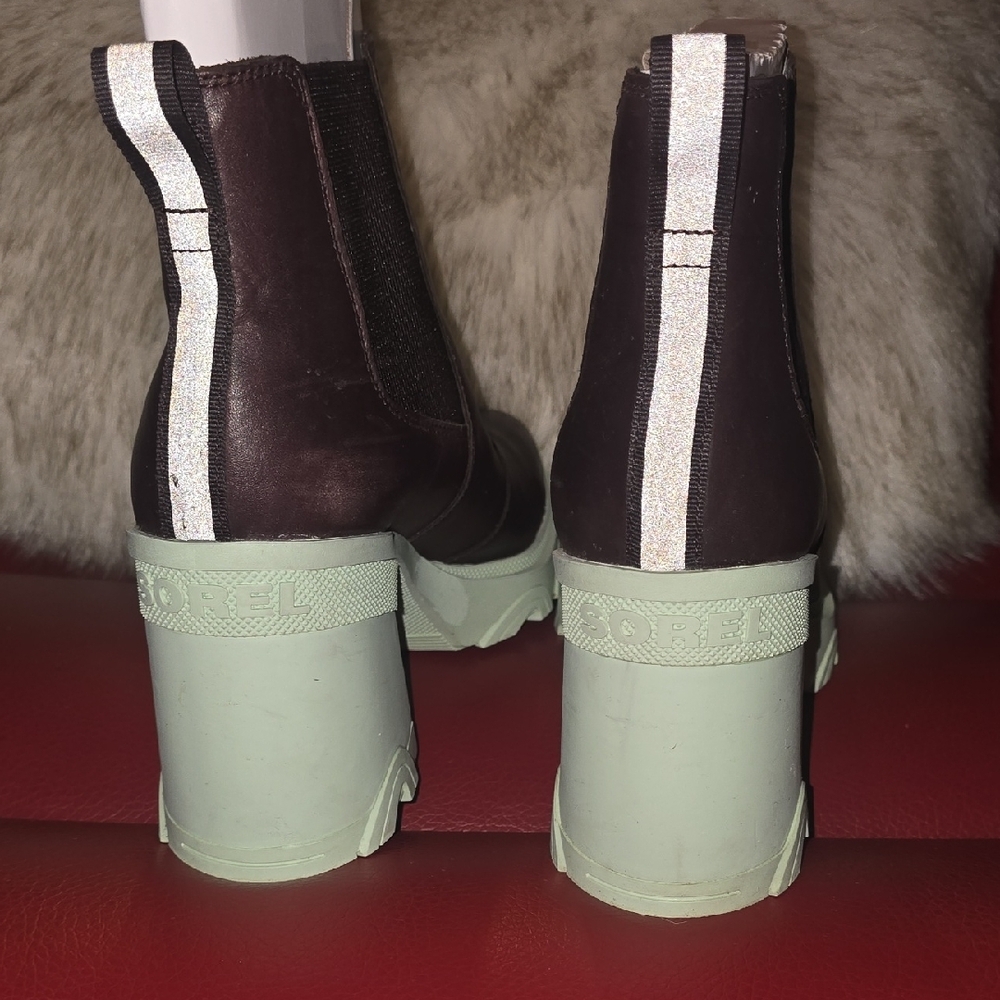 Sorel Brex Brown Leather Heeled Chelsea Boots with Mint Soles, Sz 12 - Picture 4 of 6